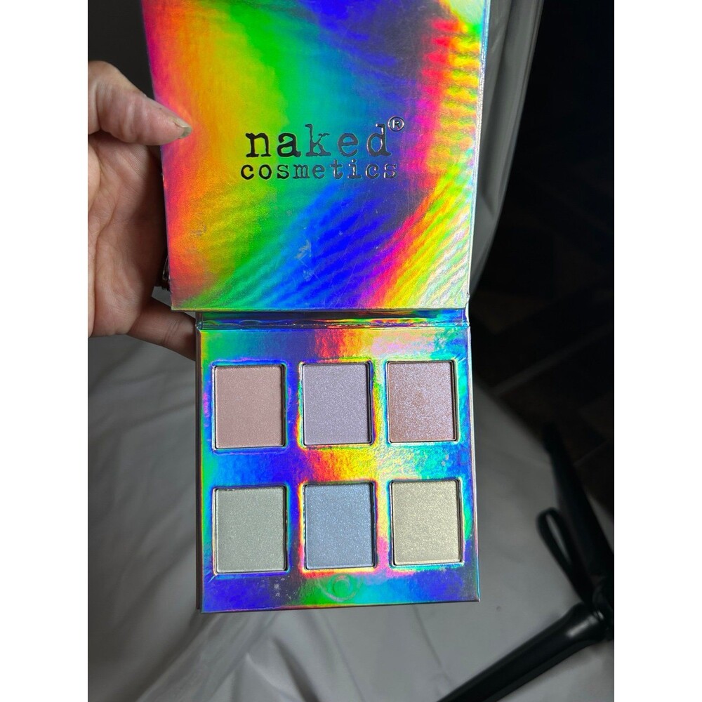 naked cosmetics highlighter palette